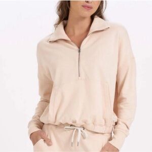 Vuori Sunnyside quarter zip sweatshirt women’s size M cream